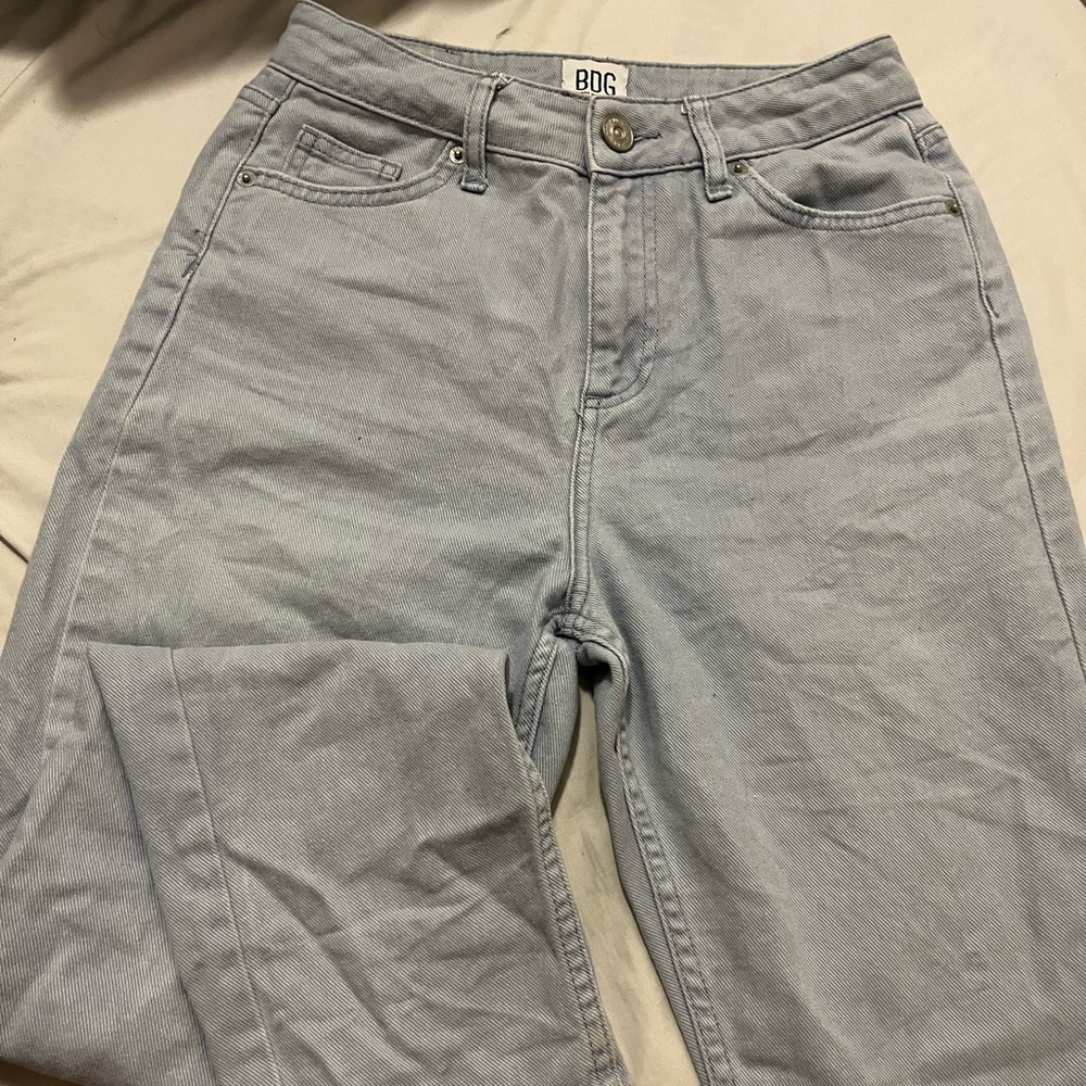 blue mom jeans